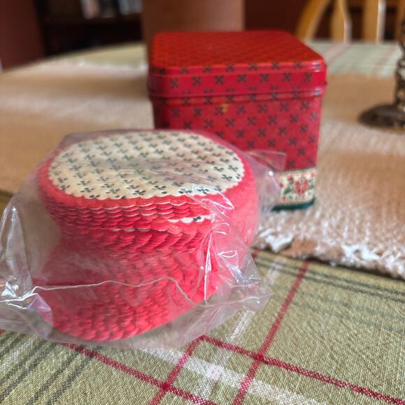 Vintage Christmas Tin Square Red Potpourri Press Collectible Disposable Coaster - Picture 10 of 10